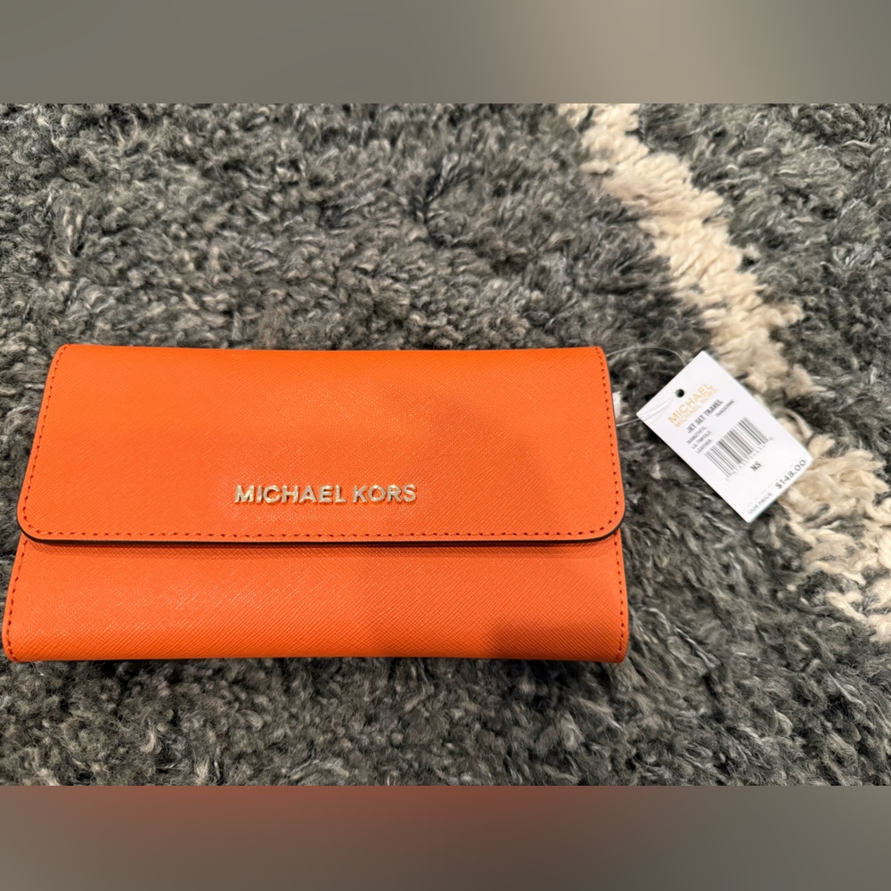 Michael‎ Kors bundle NWT - Picture 5 of 9
